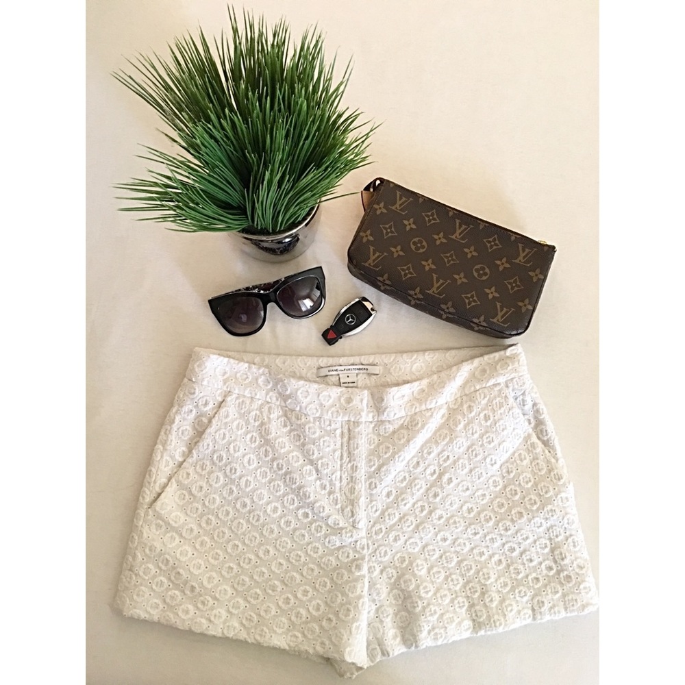 DVF Fabiola Eyelet Shorts. Have size 6 and 8